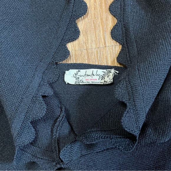 SOLD Free People Intimately In Bloom Plunge Scalloped Knit Brami - Black - Picture 4 of 9